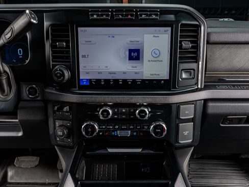 Used 2023 Ford F250 Platinum image 24