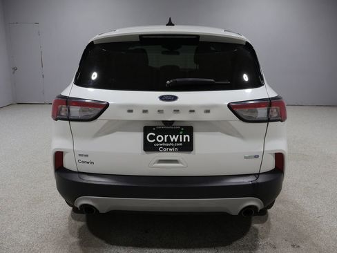 Used 2020 Ford Escape SE AWD/4WD image 3