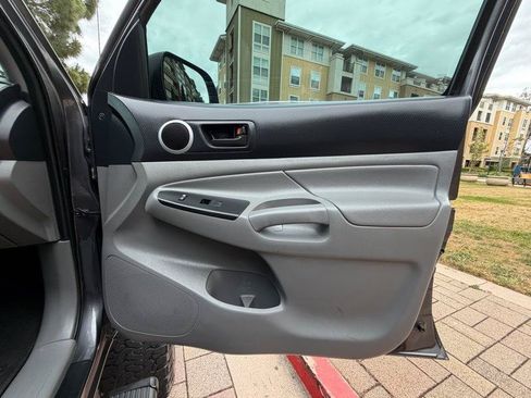 Used 2013 Toyota Tacoma PreRunner w/ TRD Off-Road Pkg RWD image 60