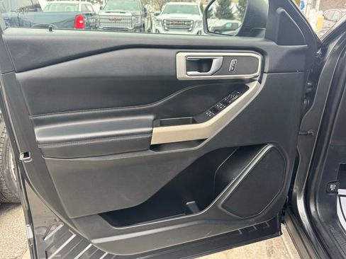 Used 2020 Ford Explorer XLT w/ Equipment Group 202A image 17