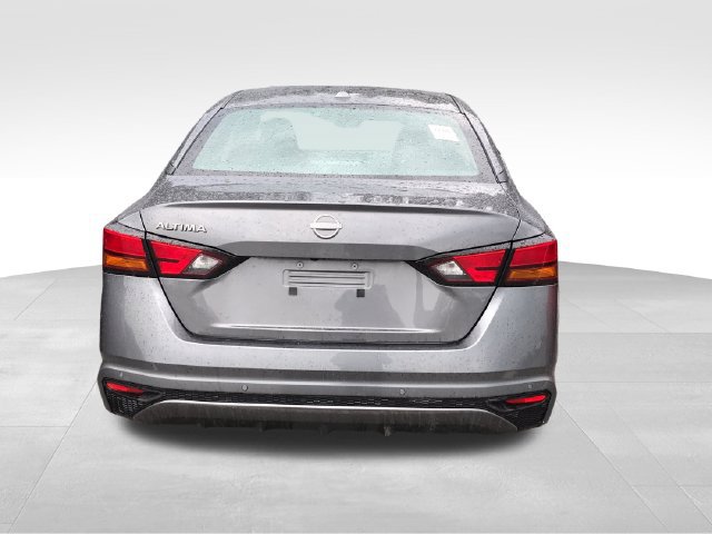 Used 2025 Nissan Altima 2.5 SV FWD image 11