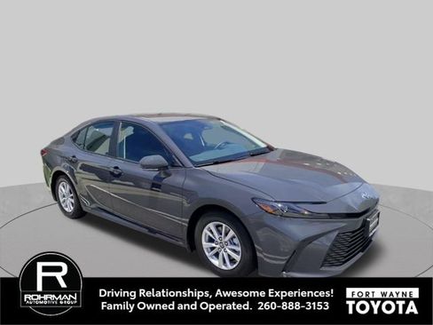 Used 2025 Toyota Camry LE FWD image 9
