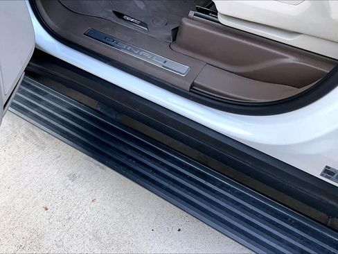 Used 2023 GMC Yukon Denali w/ LPO, Floor Liner Package AWD/4WD image 15