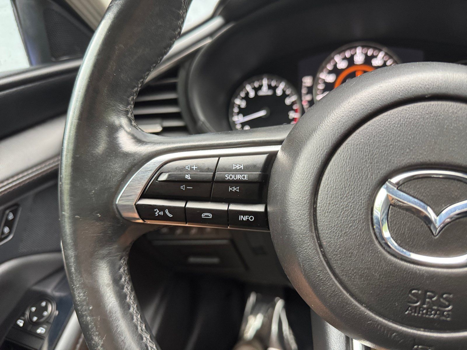 Used 2024 MAZDA MAZDA3 s FWD image 24