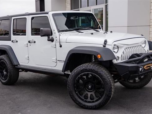 Used 2018 Jeep Wrangler Unlimited Sport S AWD/4WD image 3