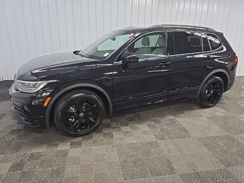 Used 2023 Volkswagen Tiguan SE R-Line AWD/4WD image 6