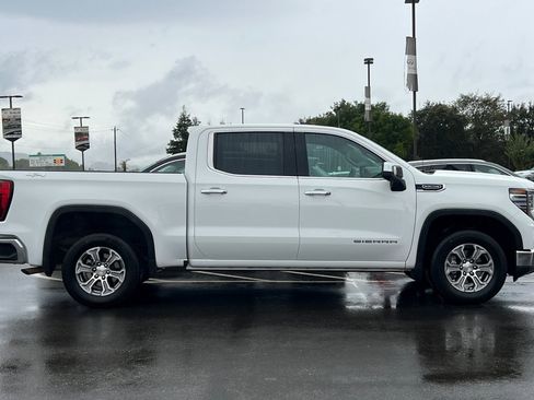 Used 2024 GMC Sierra 1500 SLT image 3