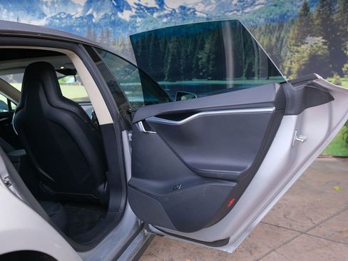 Used 2016 Tesla Model S P90D image 31