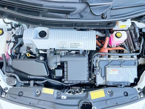 Used 2010 Toyota Prius Five image 29