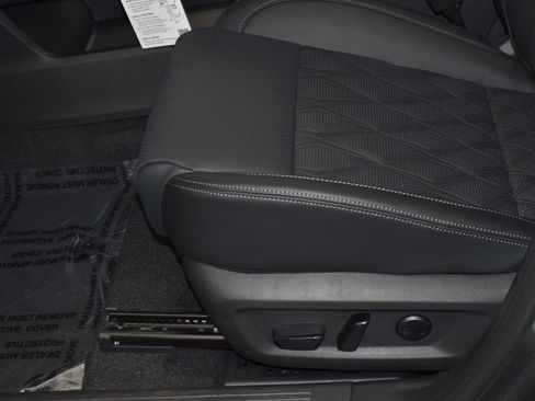 New 2026 Nissan Rogue Platinum w/ Platinum Premium Package image 17