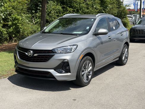 Used 2023 Buick Encore GX Select w/ Sport Touring Package FWD image 39