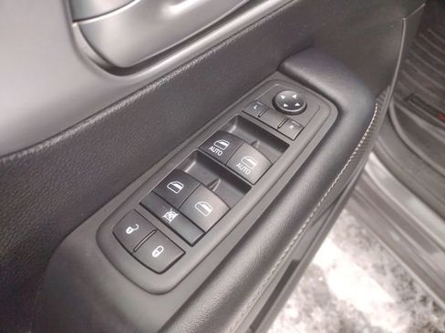 Used 2018 Chrysler Pacifica Touring Plus w/ S Appearance Package image 23