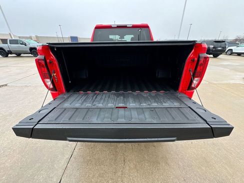 Certified 2022 GMC Sierra 1500 Elevation w/ LPO, Elevation Black Package image 25