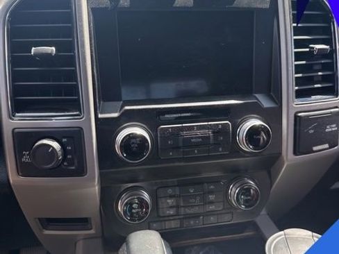 Used 2019 Ford F150 Lariat w/ Equipment Group 502A Luxury AWD/4WD image 13