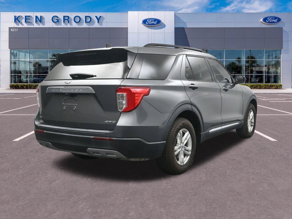Used 2023 Ford Explorer XLT w/ Equipment Group 202A AWD/4WD image 7