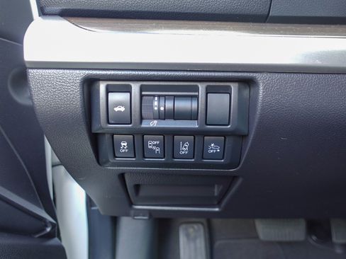 Used 2019 Subaru Legacy 2.5i Limited w/ Popular Package #2A AWD/4WD image 12