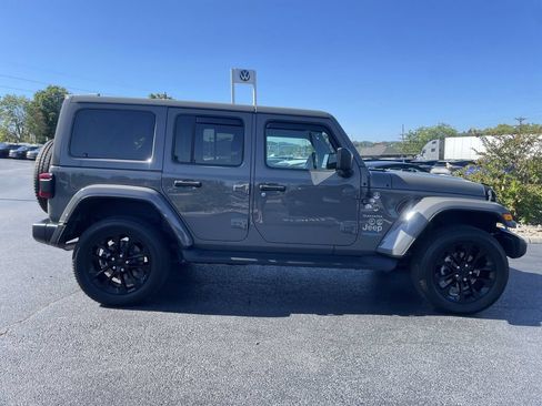 Used 2022 Jeep Wrangler Unlimited Sahara w/ Cold Weather Group AWD/4WD image 4