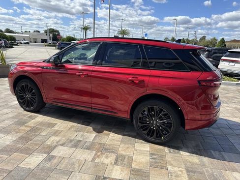 New 2026 Lincoln Corsair Premiere image 4