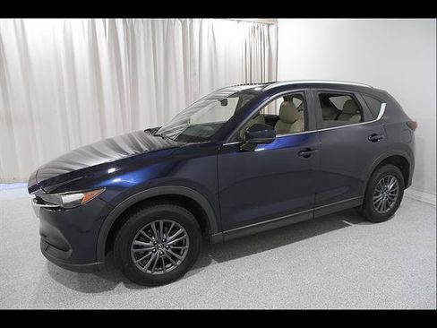Used 2019 MAZDA CX-5 Touring FWD image 3