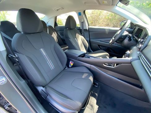 New 2026 Hyundai Elantra Hybrid FWD image 37