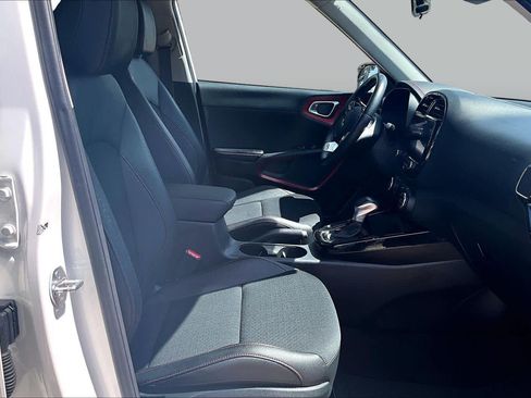 Used 2023 Kia Soul GT-Line FWD image 11