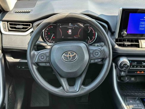 Used 2025 Toyota RAV4 XLE FWD image 25