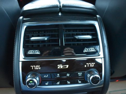 Used 2016 BMW 750i xDrive 4dr Sdn 750i xDrive AWD image 22