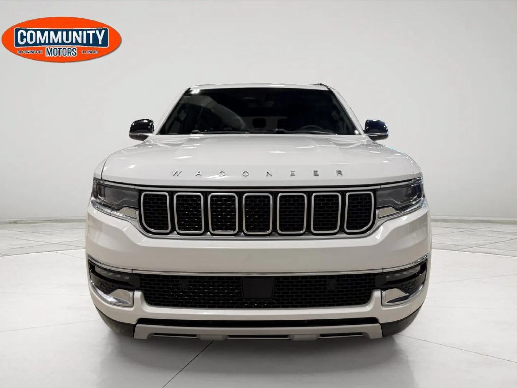 Used 2024 Jeep Wagoneer L Series II w/ Flexible Seating Group AWD/4WD image 12