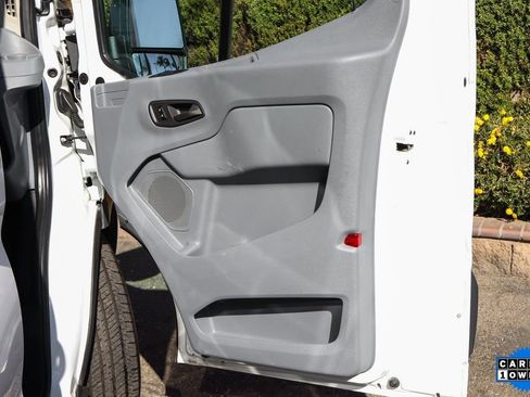 Used 2018 Ford Transit 350 XL image 39