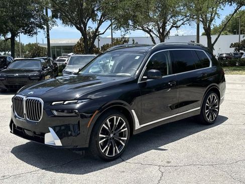 Used 2025 BMW X7 xDrive40i AWD/4WD image 7