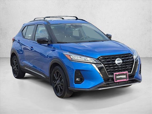 Used 2023 Nissan Kicks SR w/ Interior Electronics Package FWD image 3