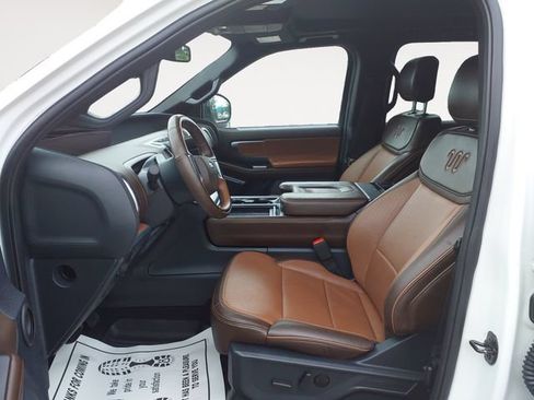Used 2025 Ford Expedition Max King Ranch AWD/4WD image 11