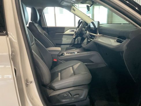 New 2026 Ford Explorer Active w/ Active Comfort Package image 23