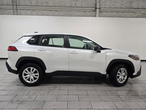 Certified 2024 Toyota Corolla Cross L image 14