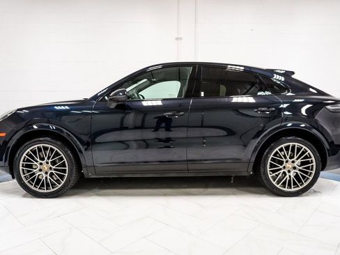 Used 2023 Porsche Cayenne Platinum Edition image 8