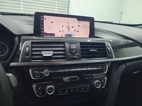Used 2018 BMW 330i xDrive Sedan w/ Convenience Package image 26