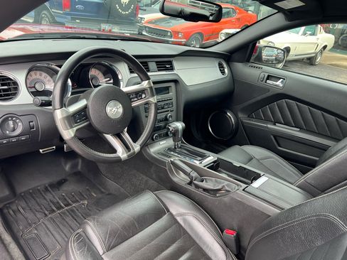 Used 2012 Ford Mustang GT Premium w/ HID Headlamps & Security Pkg image 7