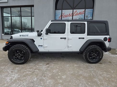 Used 2023 Jeep Wrangler Unlimited AWD/4WD image 5
