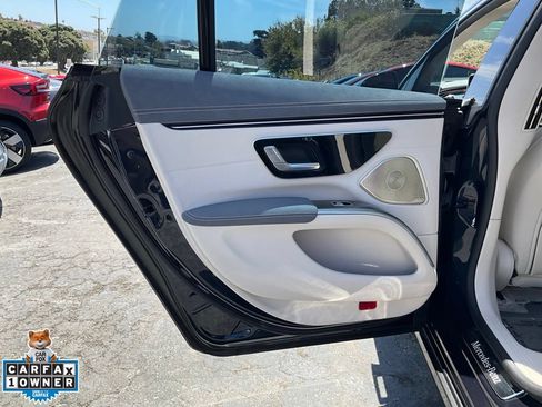 Used 2022 Mercedes-Benz EQS 450+ Sedan image 37