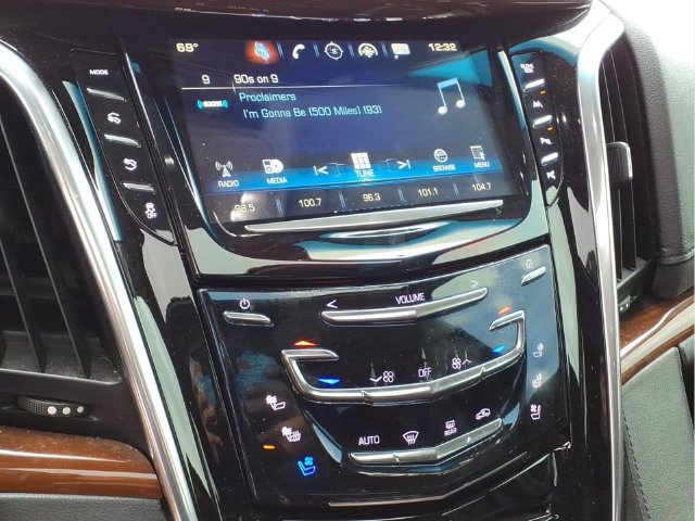 Used 2018 Cadillac Escalade Premium Luxury AWD/4WD image 9