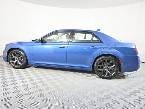 Used 2022 Chrysler 300 Touring w/ Sport Appearance Package image 3