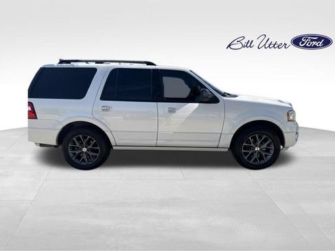 Used 2017 Ford Expedition Limited w/ Equipment Group 301A RWD image 4
