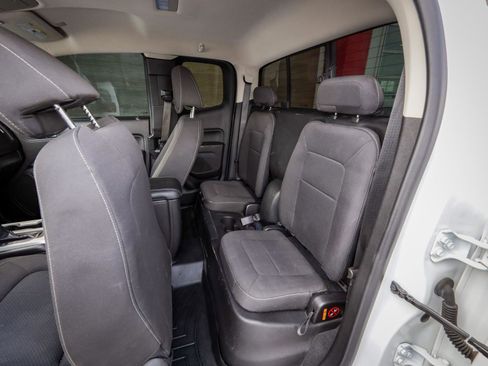 Used 2019 Chevrolet Colorado LT image 30