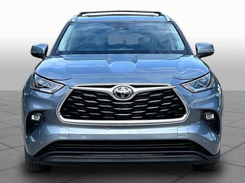 Used 2020 Toyota Highlander Limited AWD/4WD image 4