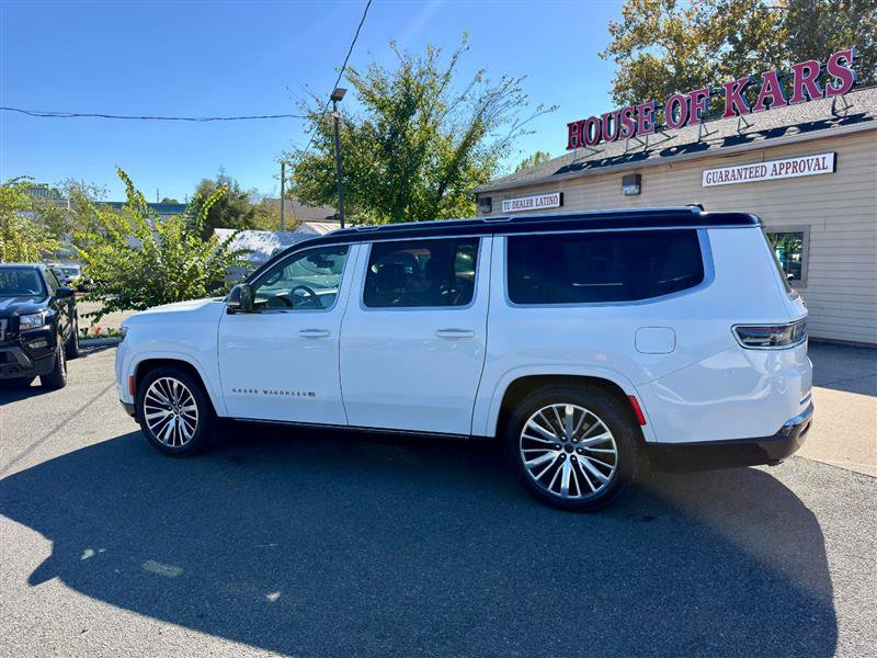 Used 2024 Jeep Grand Wagoneer L Series III AWD/4WD image 2