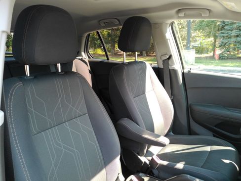 Certified 2019 Chevrolet Trax LT FWD image 17