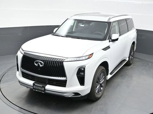 Certified 2025 INFINITI QX80 Pure image 29