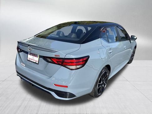 New 2025 Nissan Sentra SR w/ SR Premium Package FWD image 6