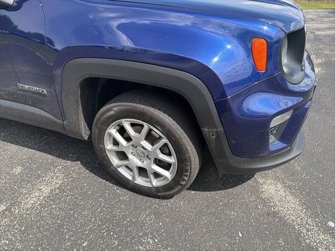 Used 2021 Jeep Renegade Latitude w/ Luxury Group I AWD/4WD image 2