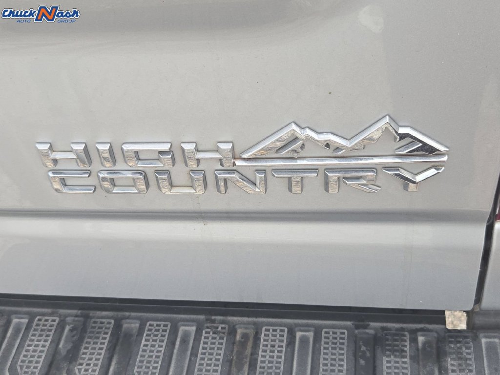 Used 2022 Chevrolet Silverado 2500 High Country w/ Z71 Off-Road Package AWD/4WD image 6